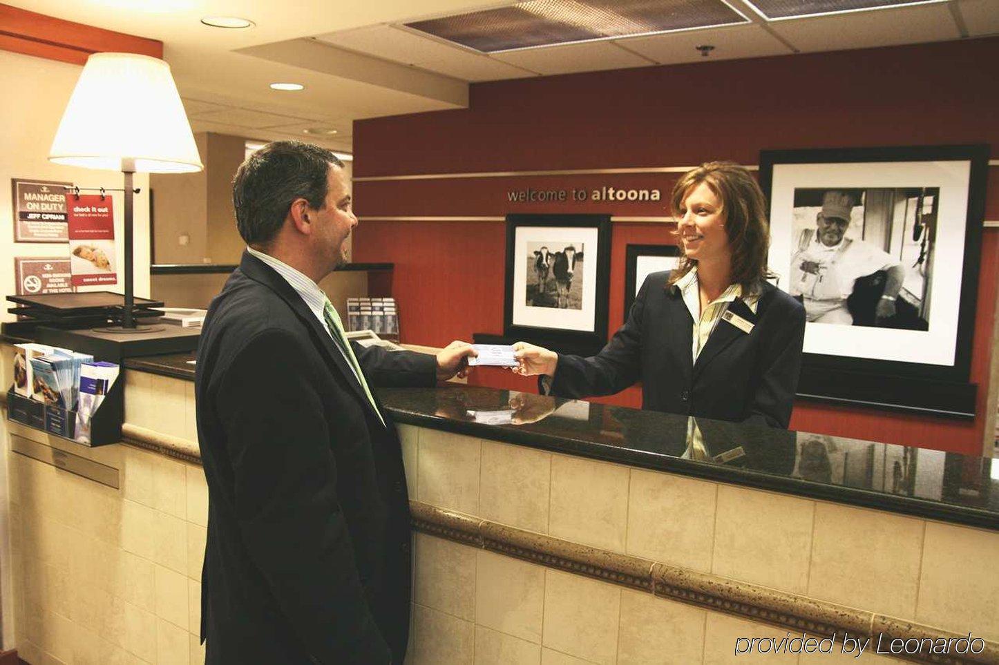 Hampton Inn Altoona Interior foto